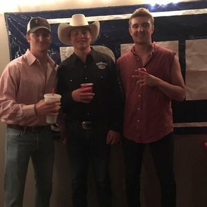 Meet your Posher, Devin